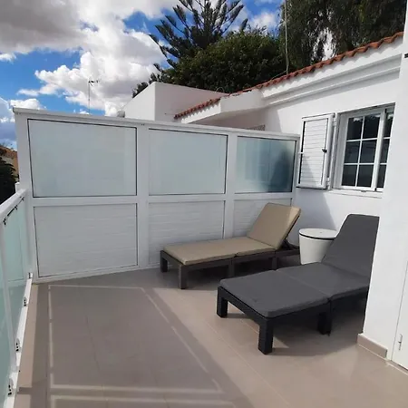 Cielo Azul Intenso Y Sol Radiante En Maspalomas * San Bartolomé